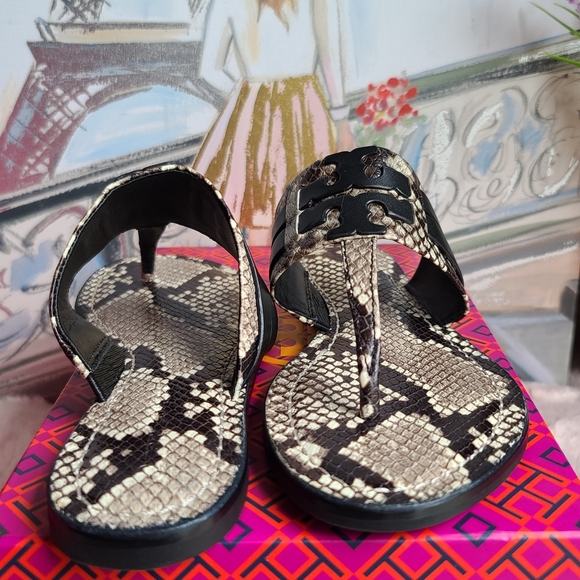 Tory Burch Leigh Snake Print Leather Thong Sandal - Picture 4 of 10